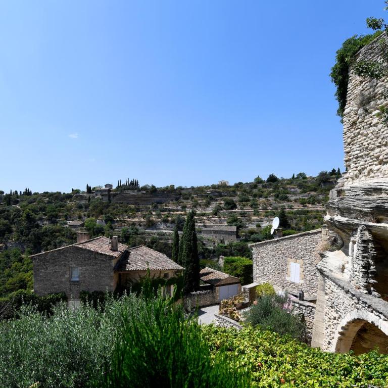 Le Bonheur - Three-Bedroom House - 85