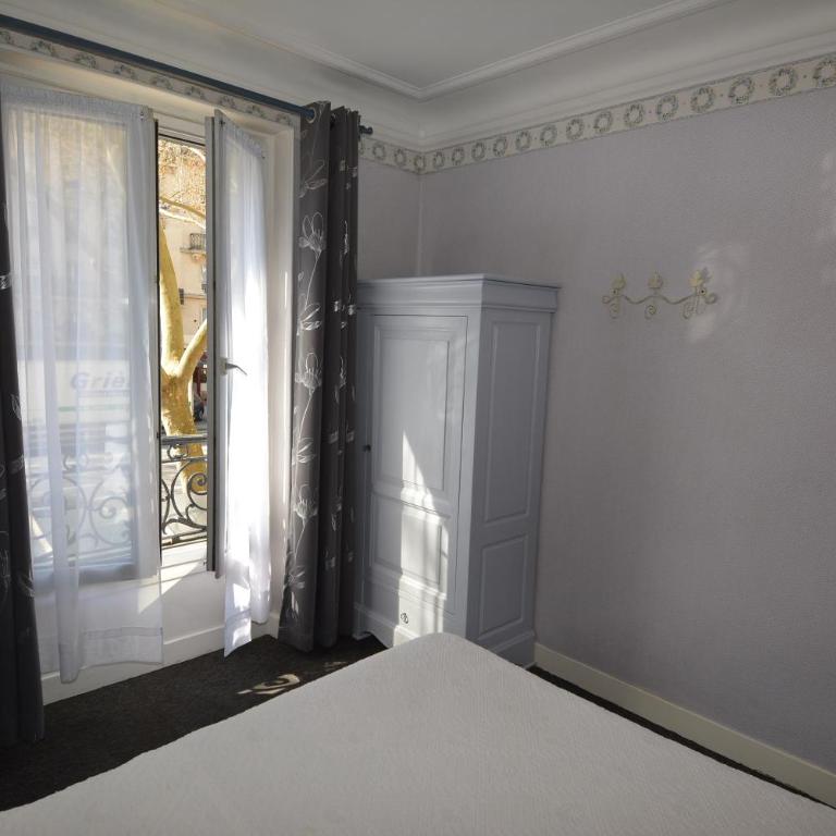 Port Royal Hotel - Doppelzimmer mit eigener Dusche und WC - 10