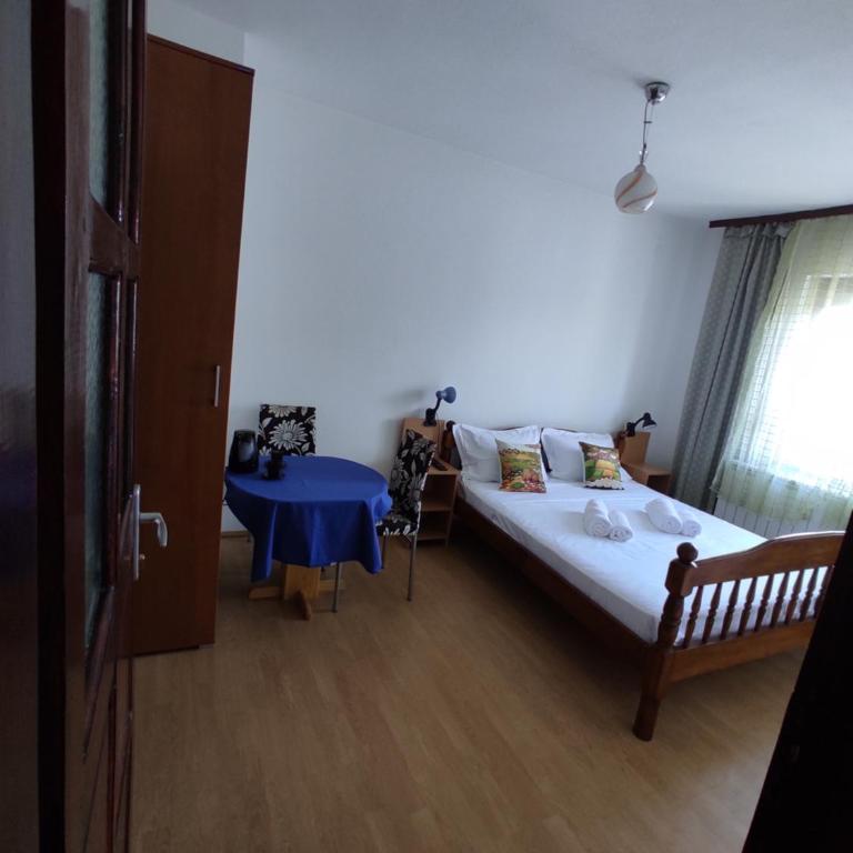 Sobe Ozrenka - Doppelzimmer mit eigenem Bad - 2