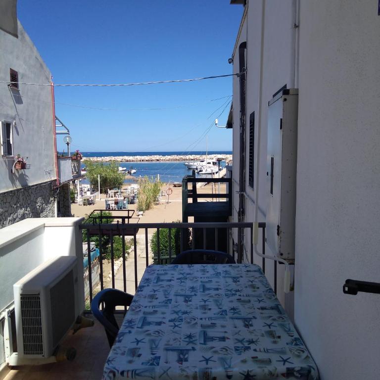 Appartamenti Marazzurro - Appartamento con 2 Camere da Letto e Vista Mare - 5