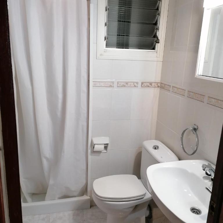 Apartaments Fincasol - Two-Bedroom Apartment with Balcony - 9