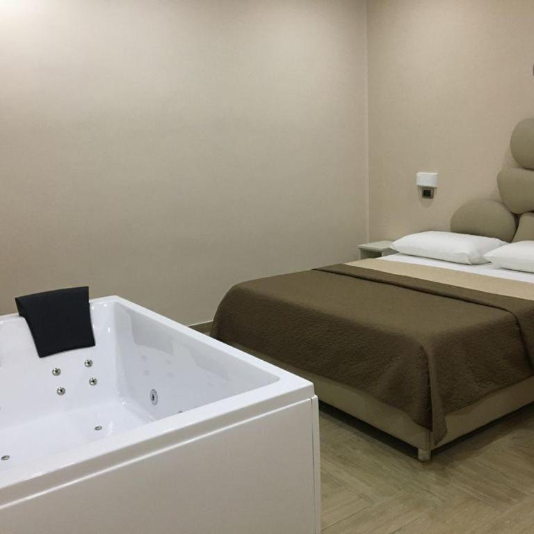 B&B Alloggio Maria - Suite King con Vasca Idromassaggio - 7