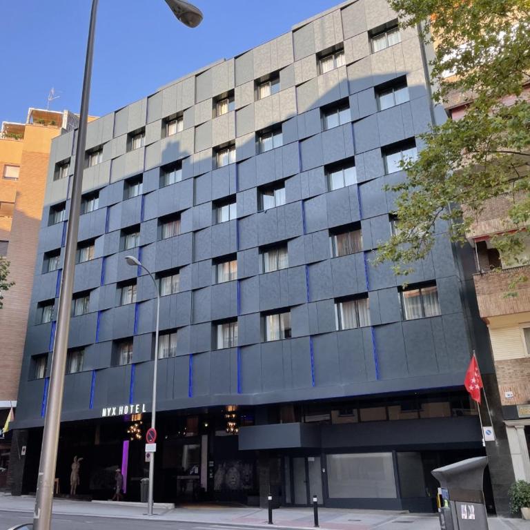 Cerca Santiago Bernabéu - Apartamento TORRE PICASSO - Apartamento de 2 dormitorios - 16
