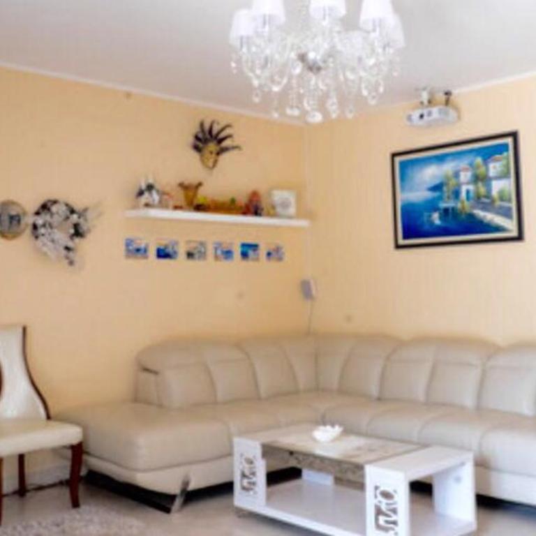 Villa Deluxe for 8 with Large Pool & Terrace - Apartman - 8