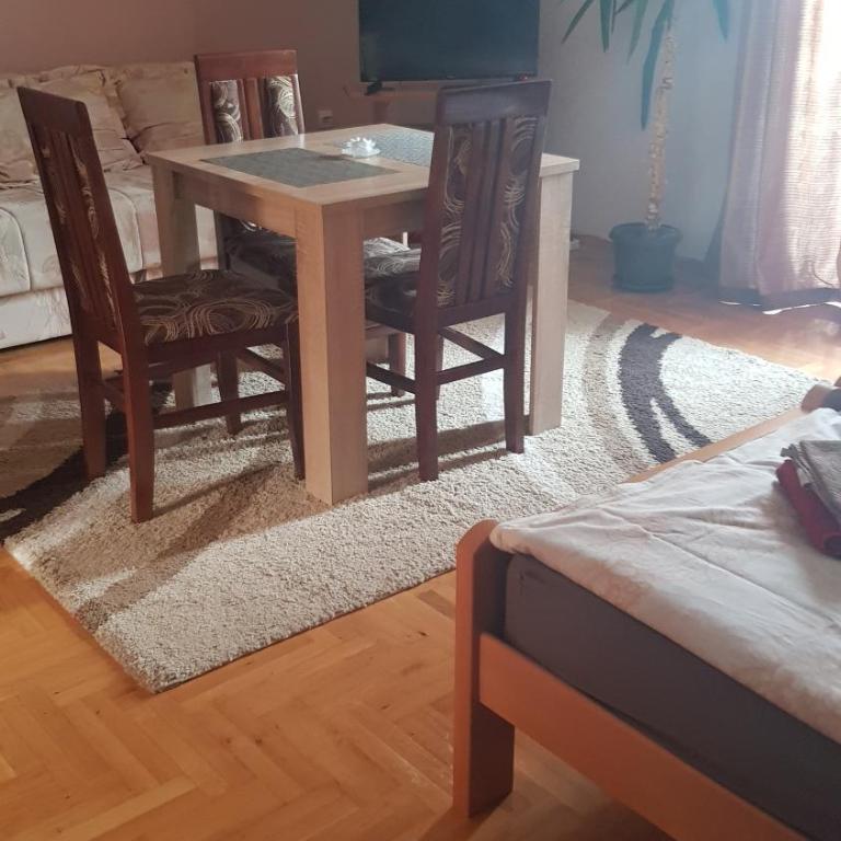 Apartmani V&F - Apartman sa Balkonom - 5