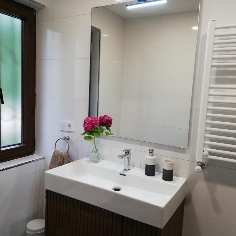 Gestiona2R- Casa con finca para desconectar cerca de la playa - Three-Bedroom House - 98