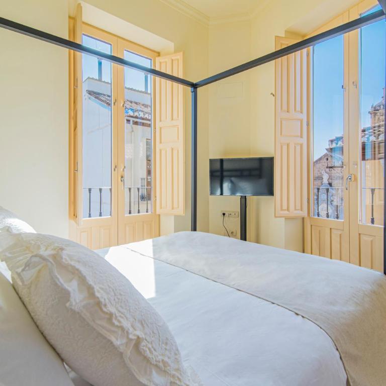 Mosaiko Homes Catedral Granada - Deluxe Apartment - 1