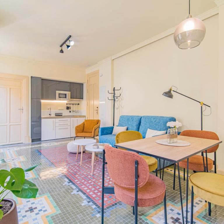 Mosaiko Homes Catedral Granada - Deluxe Apartment - 3