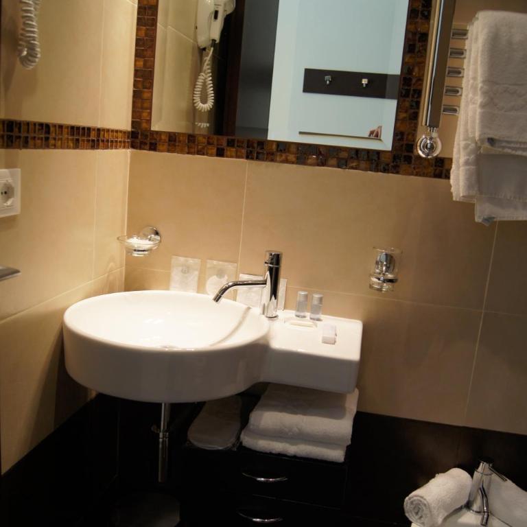 Mia Suites - Camera Matrimoniale - 9