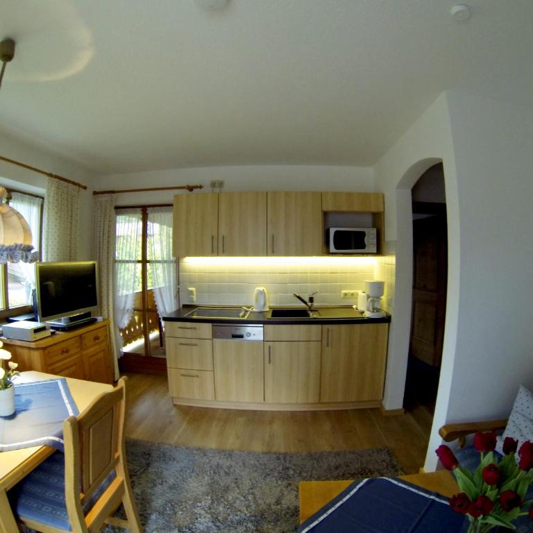 Ferienwohnungen Haid - Apartment mit Balkon - 8