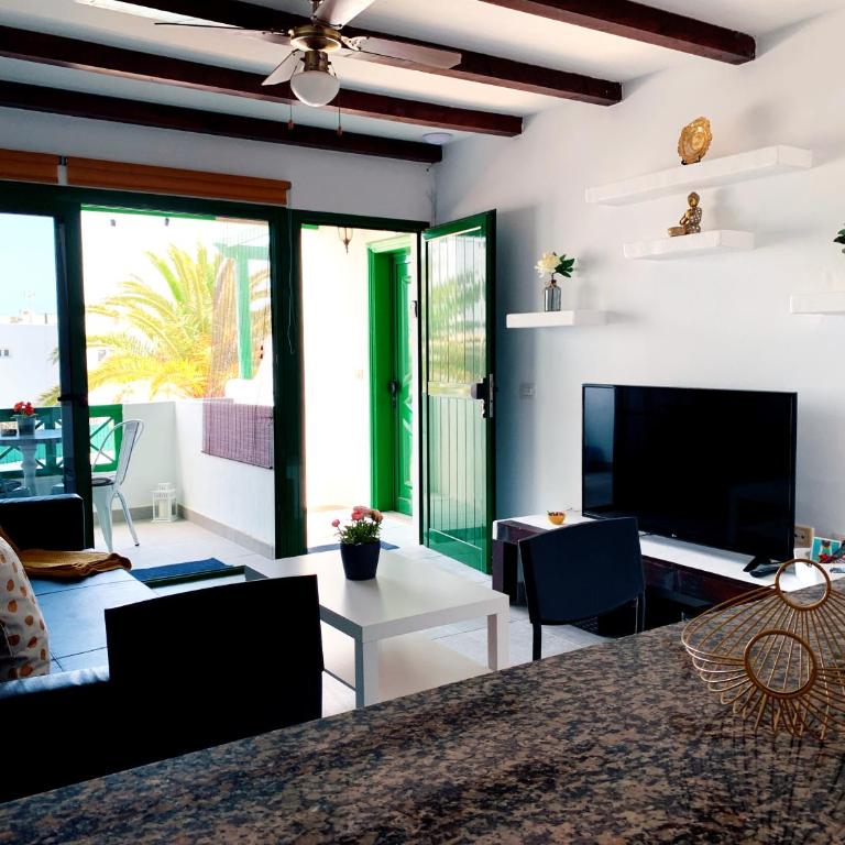 Apartamentos LlAMAR - Apartamento con vistas a la piscina - 4