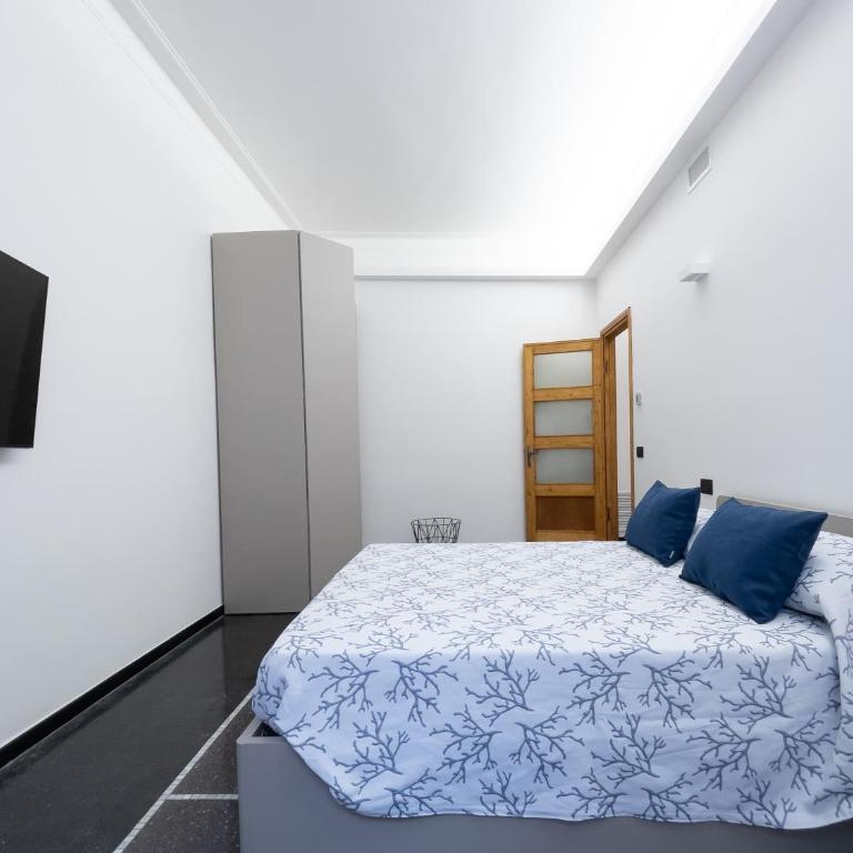LargoDoria - ViaGenova, box auto privato incluso - Appartamento con 2 Camere da Letto - 18