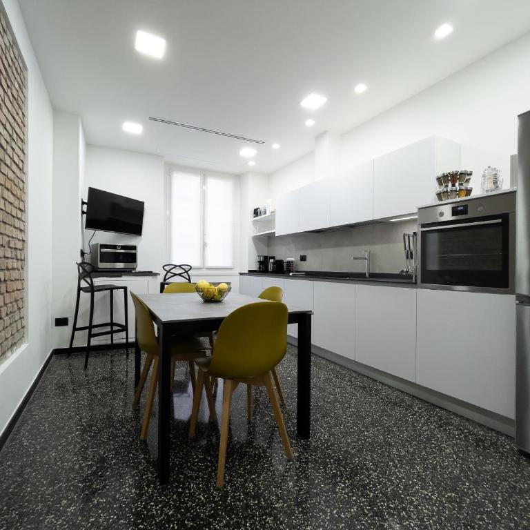 LargoDoria - ViaGenova, box auto privato incluso - Appartamento con 2 Camere da Letto - 10