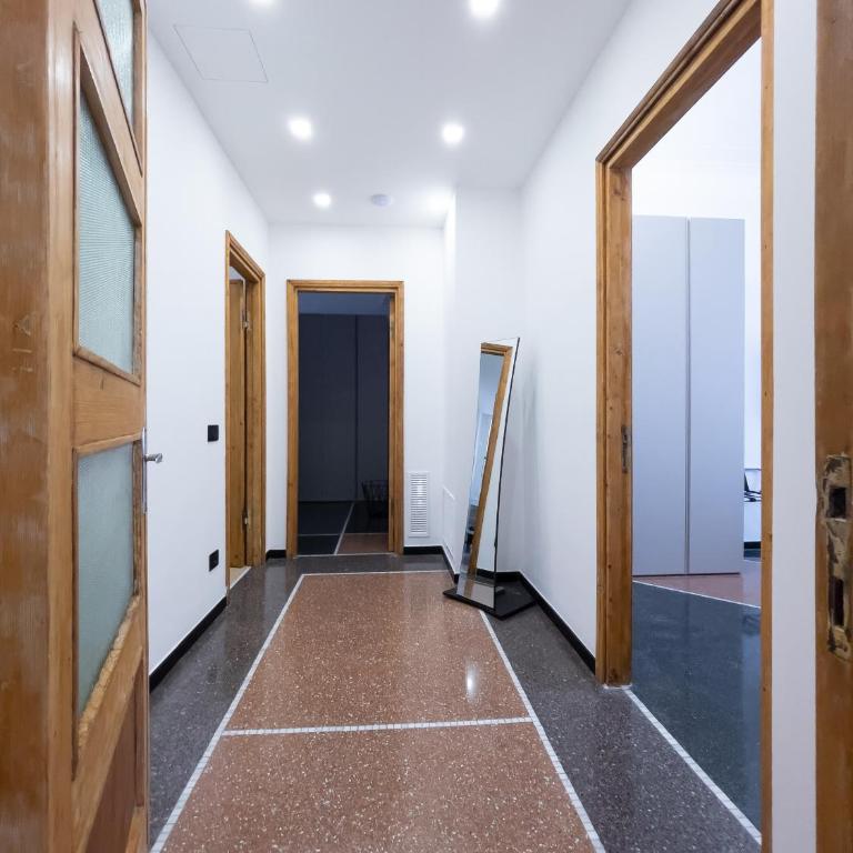 LargoDoria - ViaGenova, box auto privato incluso - Appartamento con 2 Camere da Letto - 16