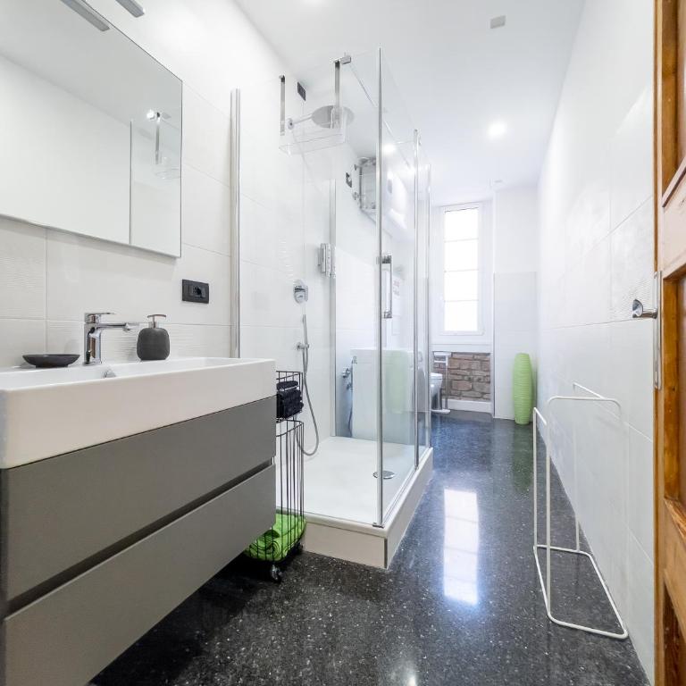 LargoDoria - ViaGenova, box auto privato incluso - Appartamento con 2 Camere da Letto - 34