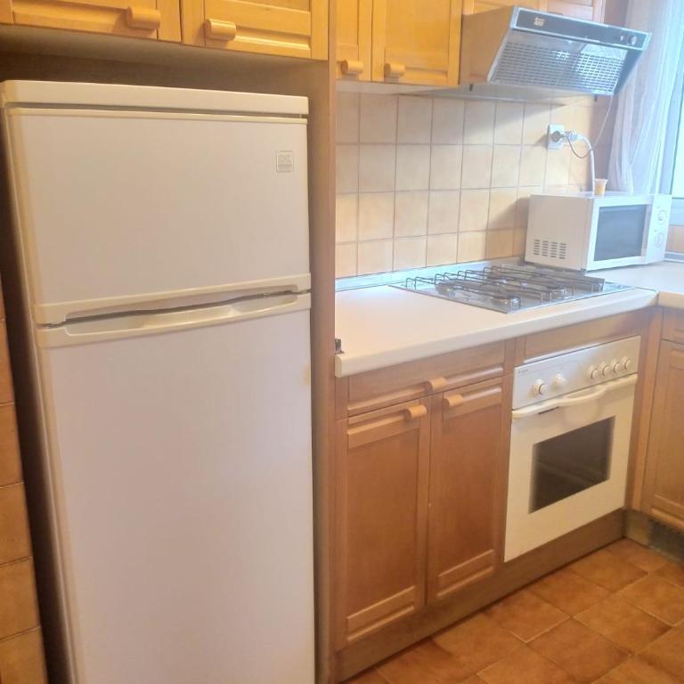 LLUM SALOU APARTMENT - Two-Bedroom Apartment - 12