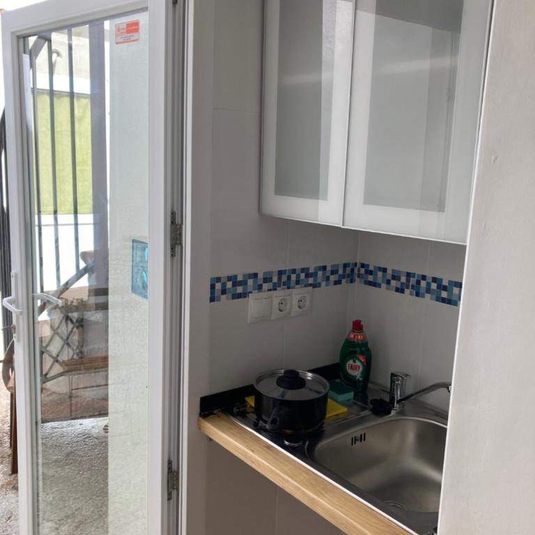 Malagueña Salerosa "Apartamento - estudio con terraza" En casa típica de 1 a 4 dormitorios - Apartamento Estudio con terraza o patio privados - 56