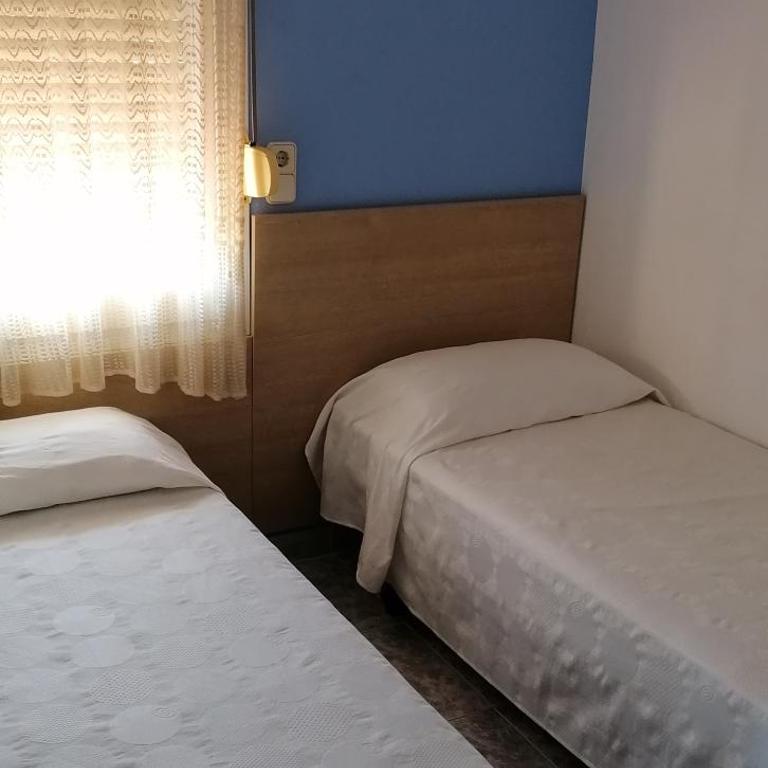 Apartaments Fincasol - Two-Bedroom Apartment with Terrace - 13
