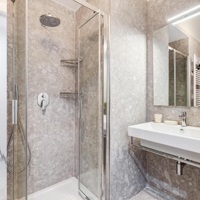 CRYSTAL TREVI FOUNTAIN - romedreamhome - One-Bedroom Apartment - 13