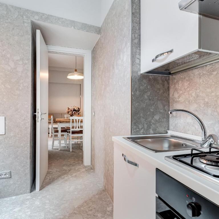 CRYSTAL TREVI FOUNTAIN - romedreamhome - One-Bedroom Apartment - 40