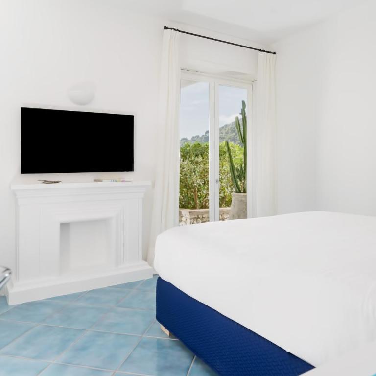 Villa Arabella - Three-Bedroom Villa - 13