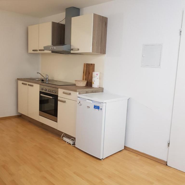 Sonniges Dach-Ferienzimmer - Apartment mit 1 Schlafzimmer - 11
