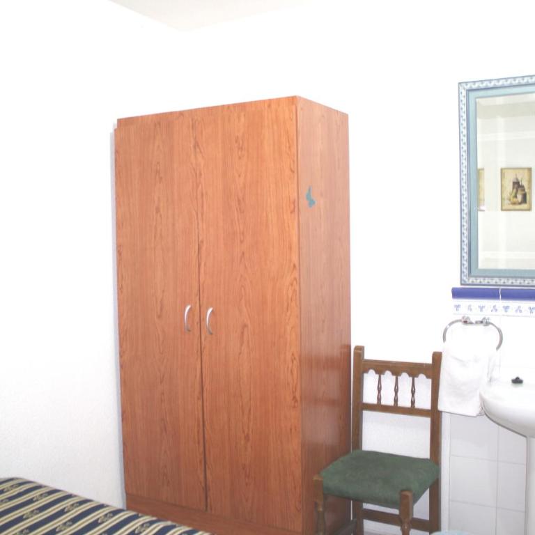 AB Pension Granada - Single Room with Shared Bathroom - 2