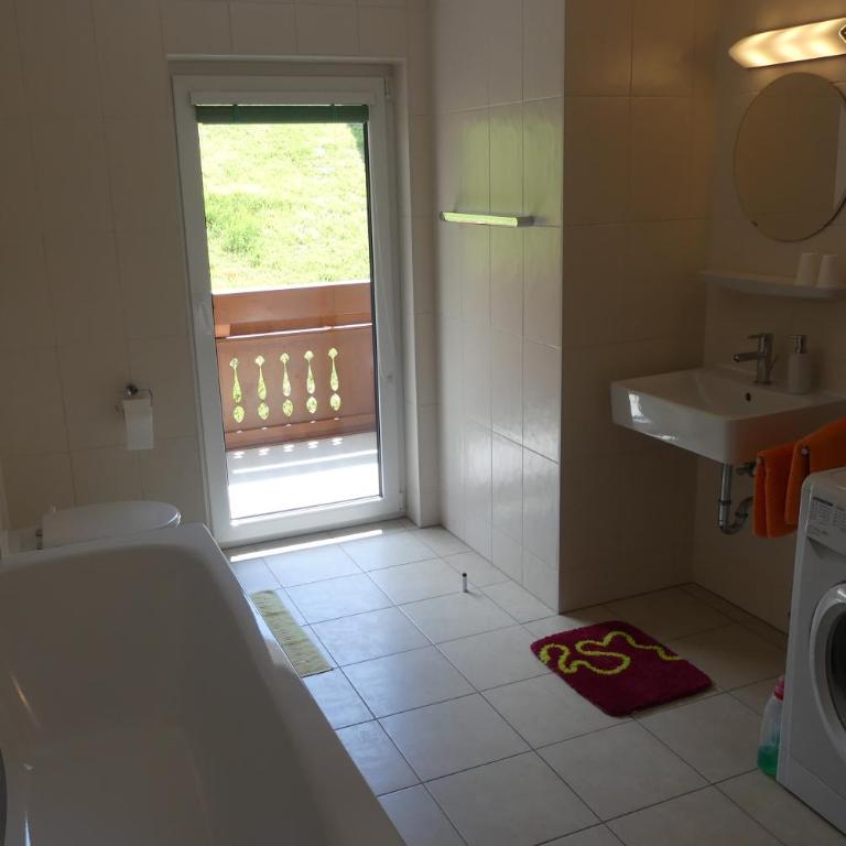 Ferienwohnungen Haus Kunterbunt - Apartment mit Balkon - 9