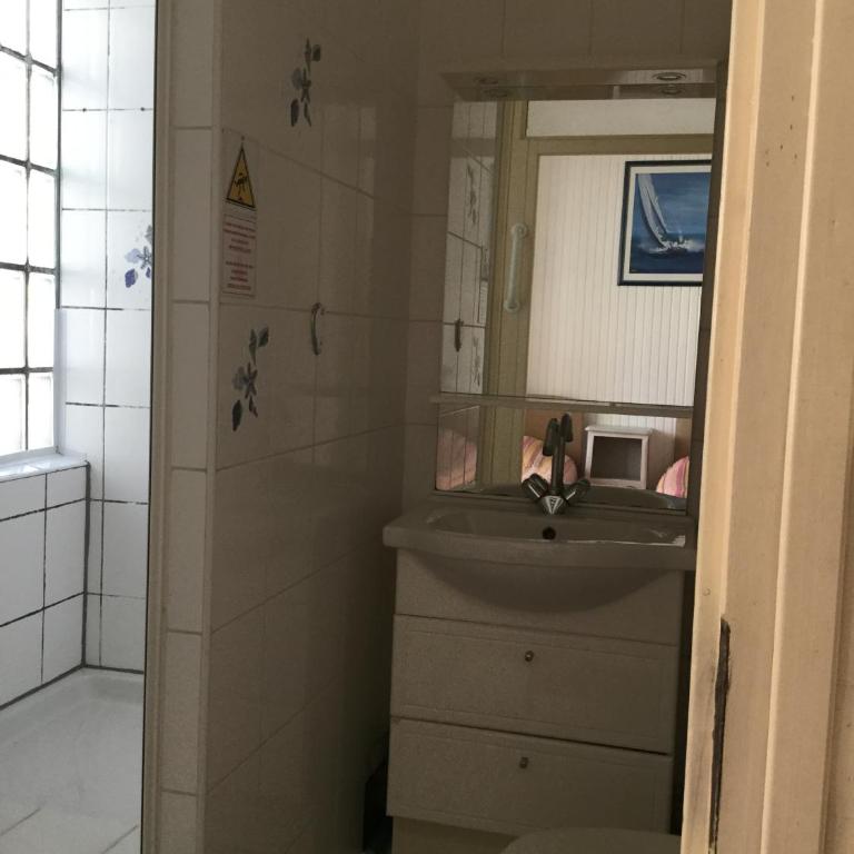 AUBERGE RIVA BELLA - Doppel-/Zweibettzimmer mit Dusche - 25