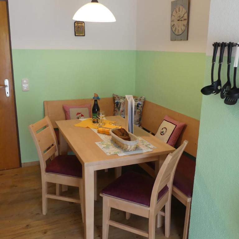 Ferienwohnungen Haus Kunterbunt - Apartment mit Balkon - 2