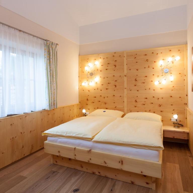 Gut Mitterlehen - Two-Bedroom Apartment with Balcony without Breakfast - 3