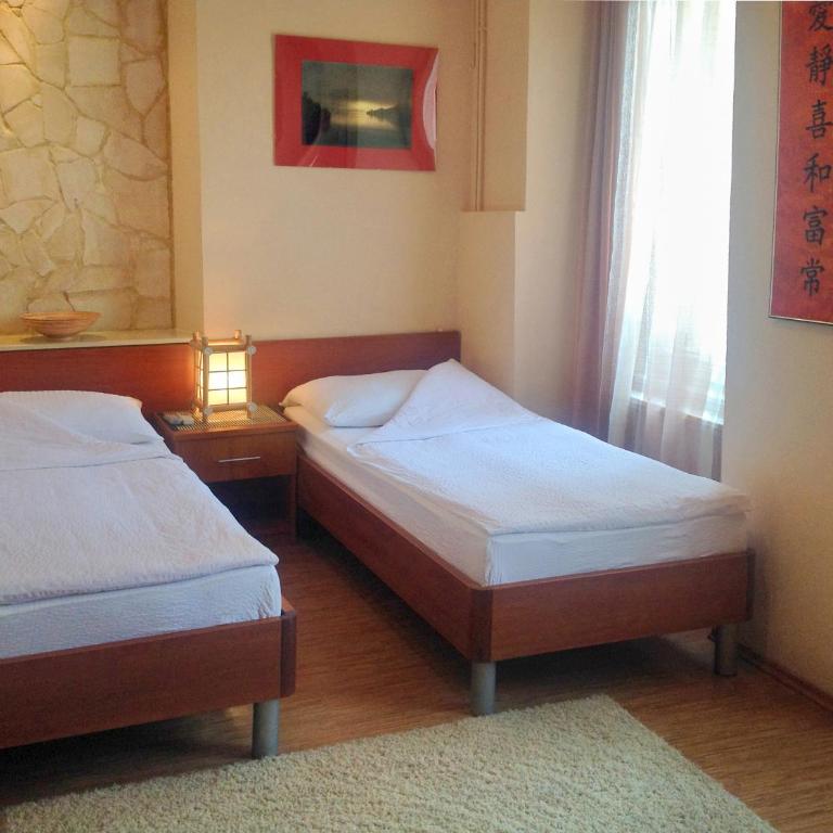 Shangri La Mansion - Twin Room - 2