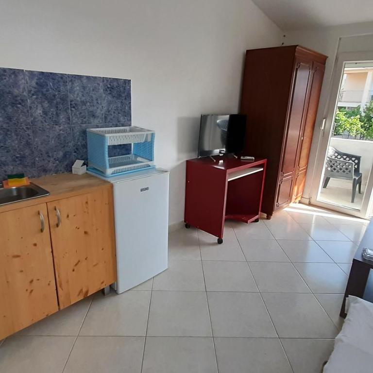 Apartmani RAR - Studio Apartment with Sea View - 5