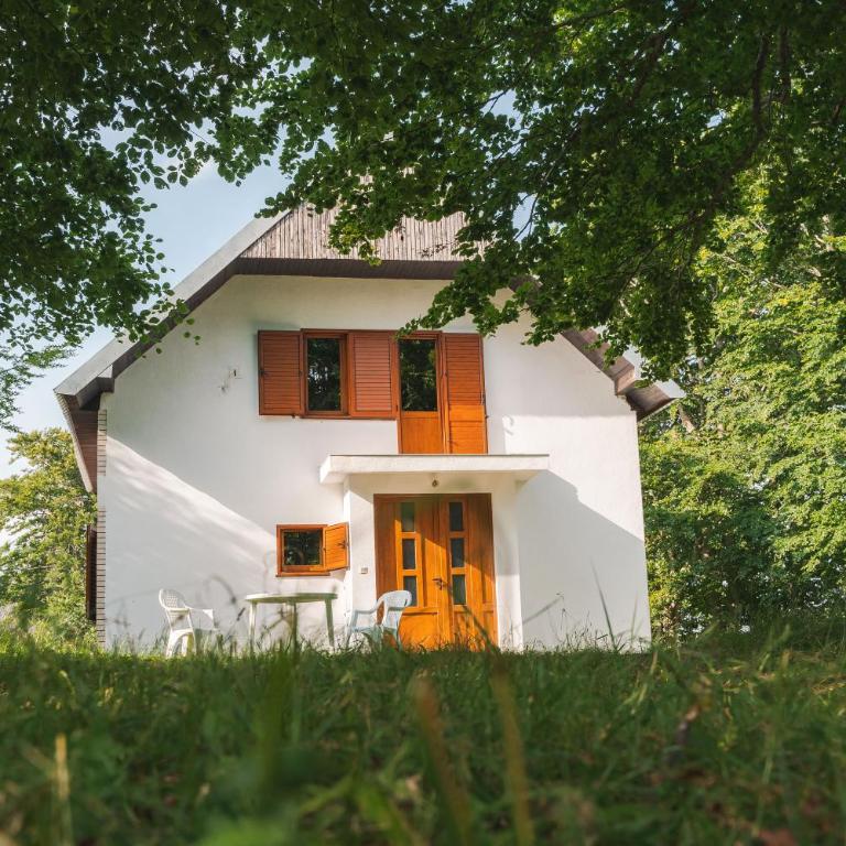 Highlander's House - Three-Bedroom House - 1