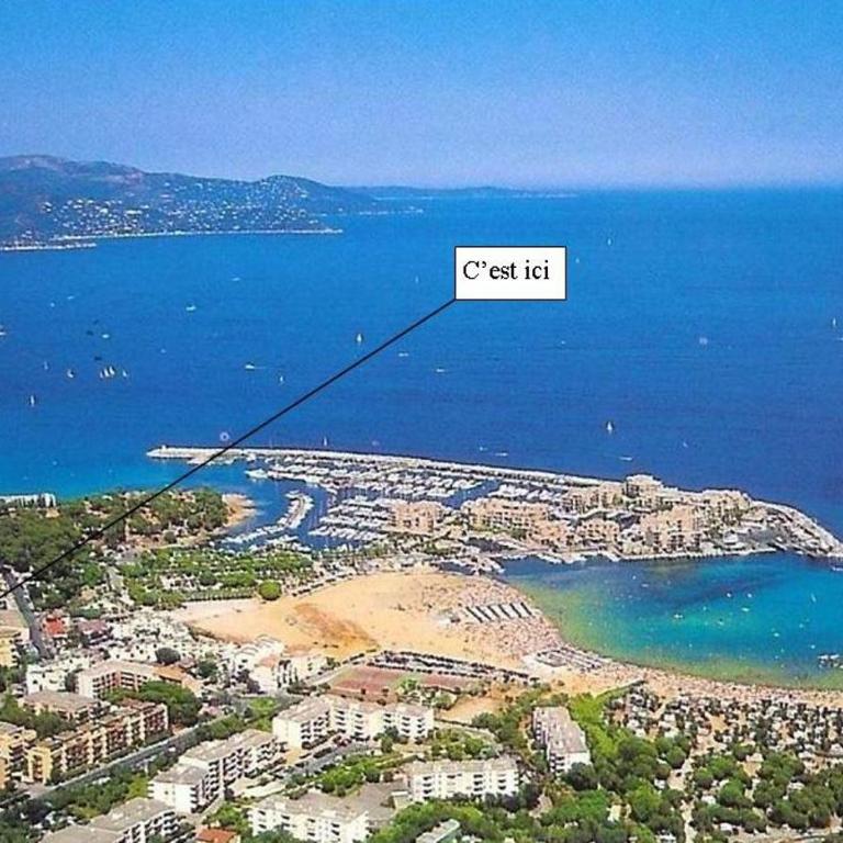 T2 Terrasse, Bormes Les Mimosas La Faviere, 5 Pers, 5 mn à pieds des plages et commerces - Appartement 1 Chambre - 22