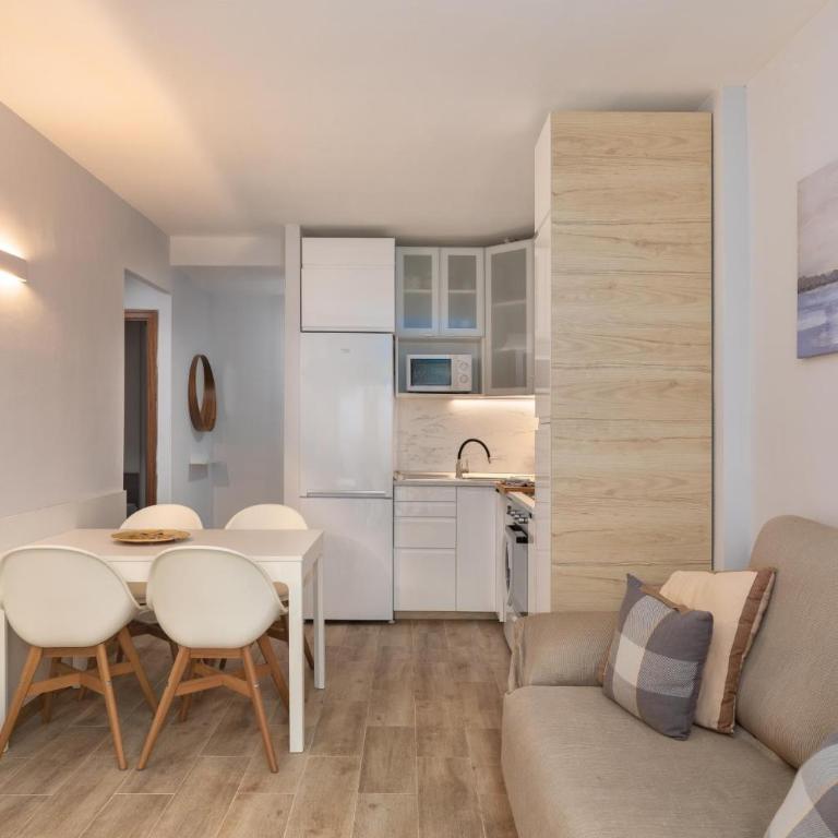 LETS HOLIDAYS Pool apartment near beach 5 - Apartamento de 2 dormitorios - 6