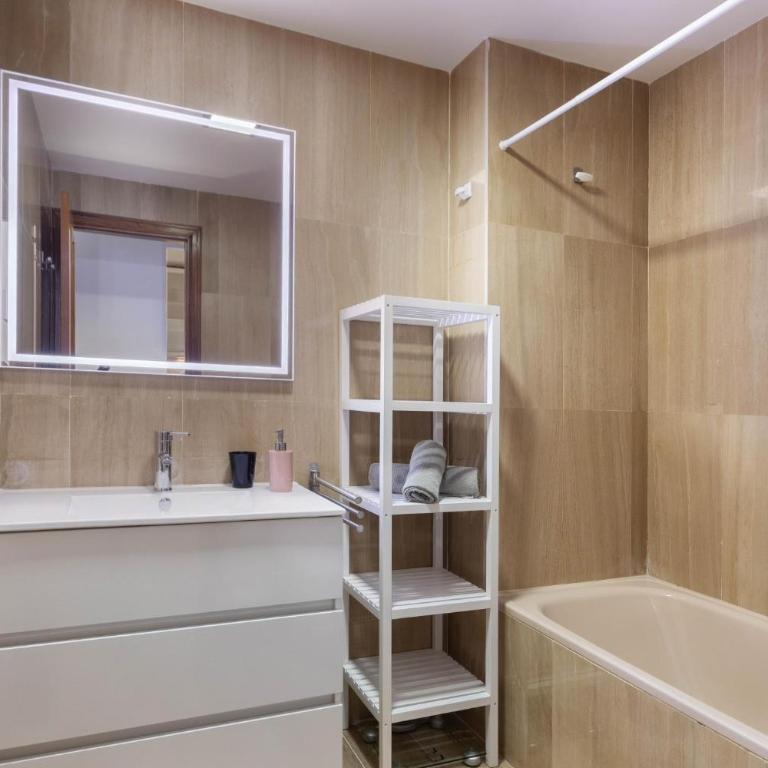 LETS HOLIDAYS Pool apartment near beach 5 - Apartamento de 2 dormitorios - 18