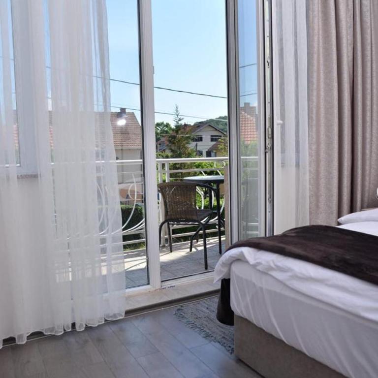 Apartmani Milovanović - Two-Bedroom Apartment - 3
