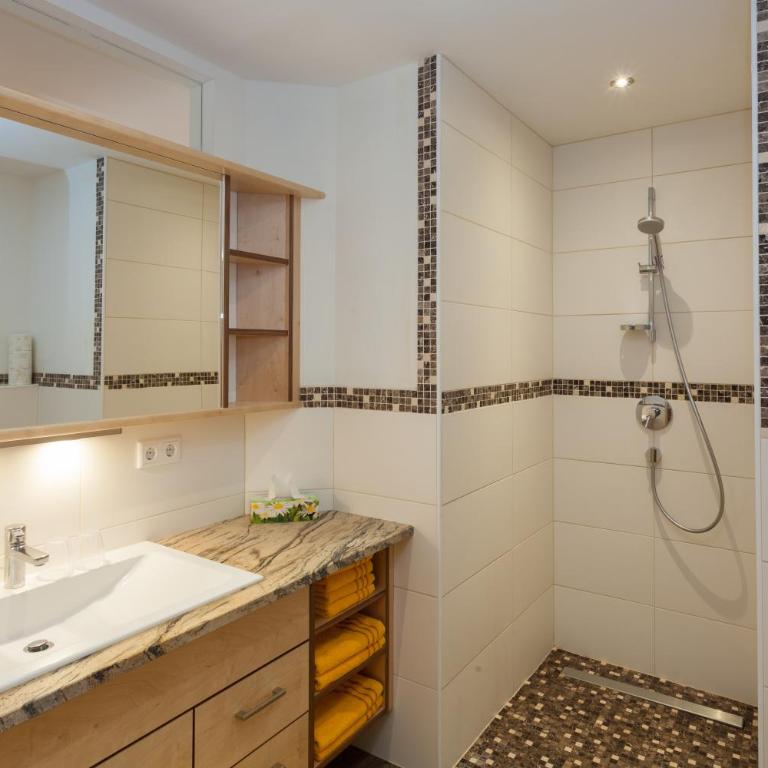 Gut Mitterlehen - Two-Bedroom Apartment with Balcony without Breakfast - 15