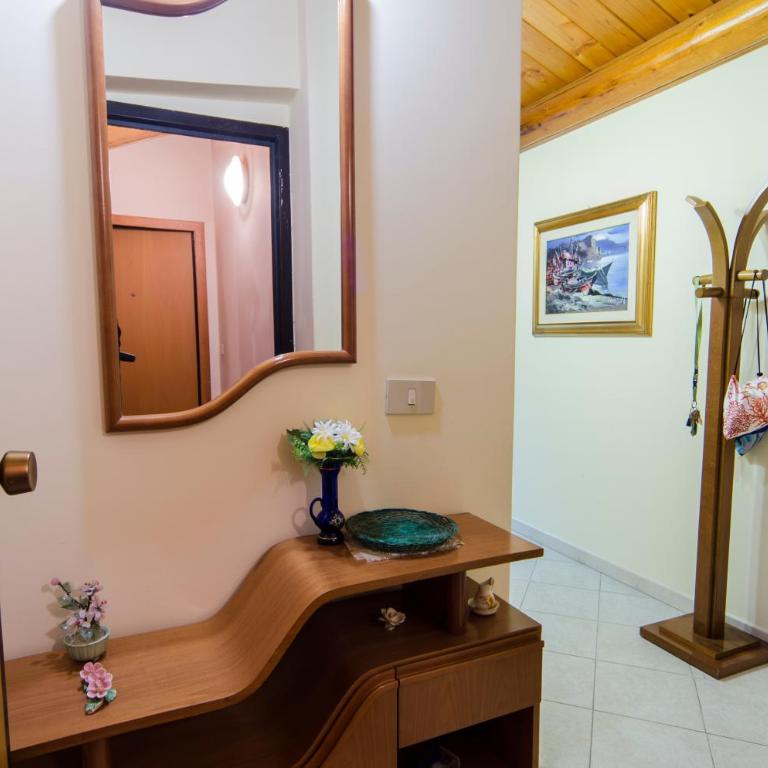 Casa Vacanza AcquaMarina - Appartamento con 2 Camere da Letto e Vista Mare - 1