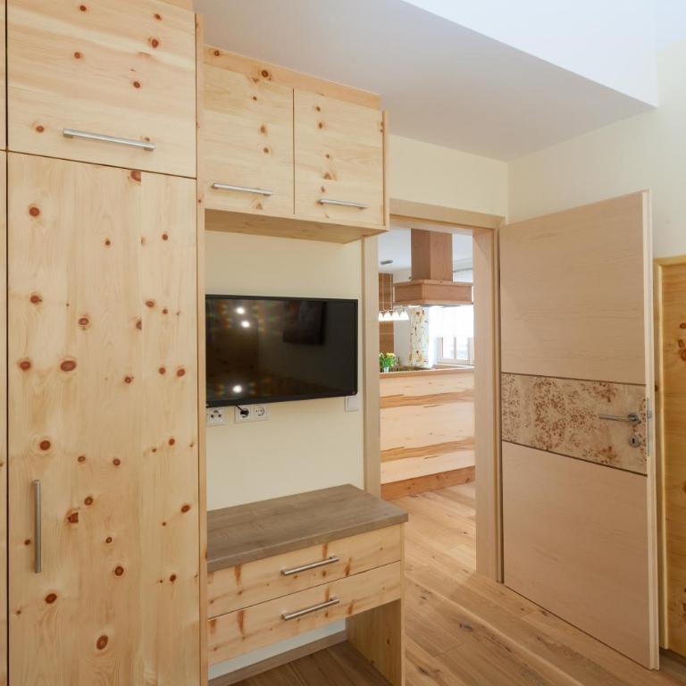 Gut Mitterlehen - Two-Bedroom Apartment with Balcony without Breakfast - 13
