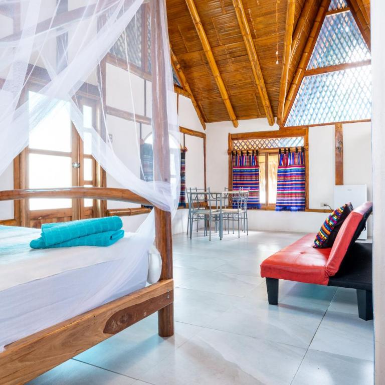 Casa del Sol - Queen Room with Balcony - 8
