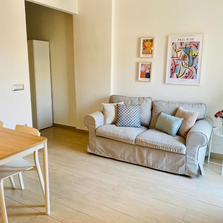 Modern City Apartment - Appartamento con 2 Camere da Letto - 10