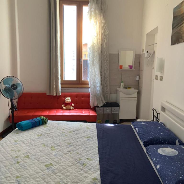 Archie's House - Camera Matrimoniale con Bagno in Comune - 1