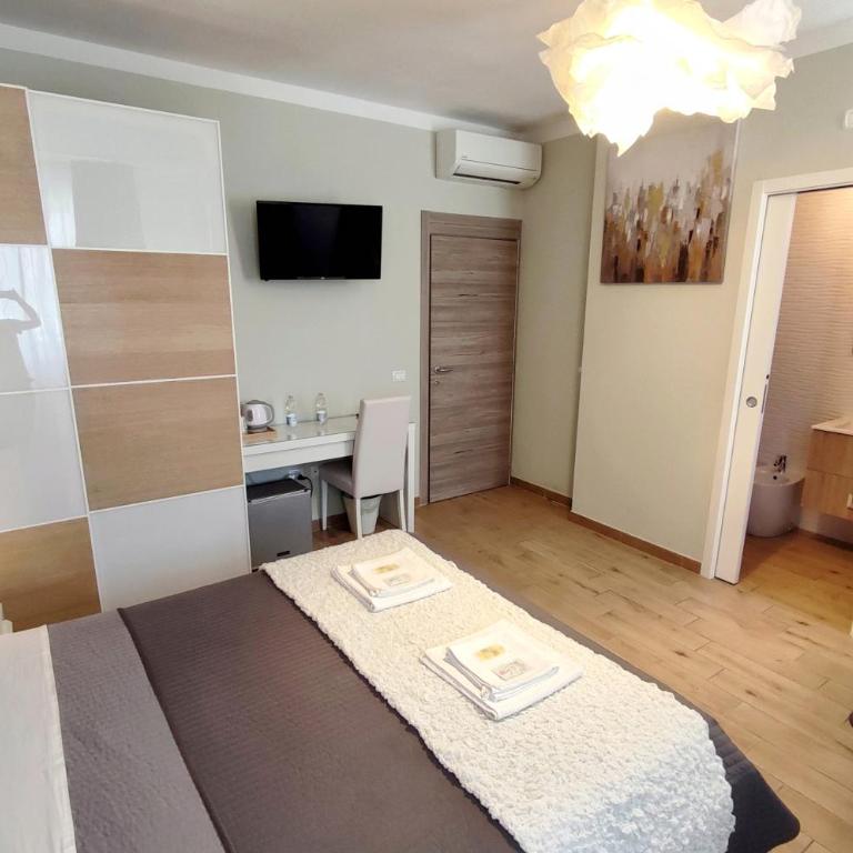 Pisa City Lodge - Double Room with Private Bathroom - 5