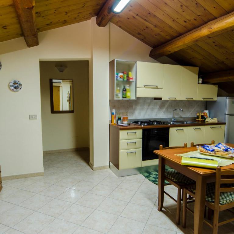 Casa Vacanza AcquaMarina - Appartamento con 2 Camere da Letto e con Vista Montagna - 10
