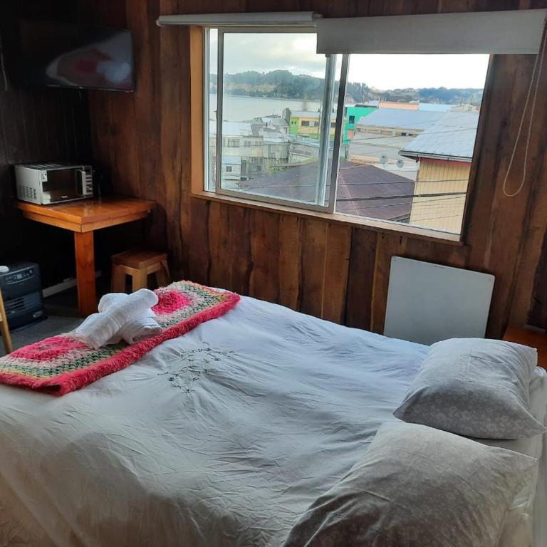 Hostal Plaza Chiloe - Double Room with Private Bathroom - 6