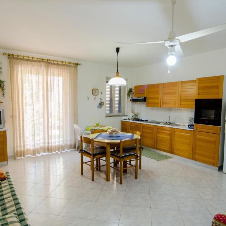 Casa Vacanza AcquaMarina - Appartamento con 1 Camera da Letto e Vista Giardino - 11