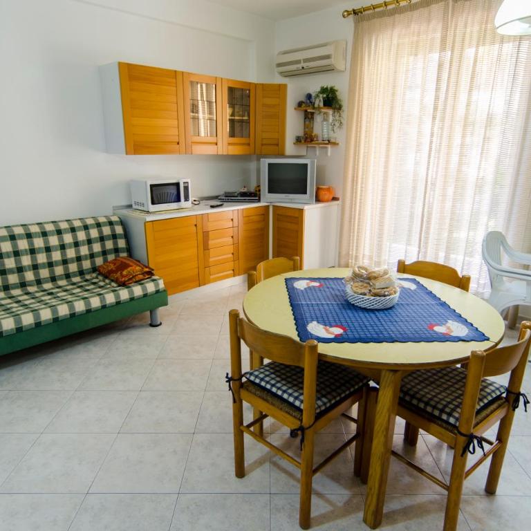 Casa Vacanza AcquaMarina - Appartamento con 1 Camera da Letto e Vista Giardino - 2