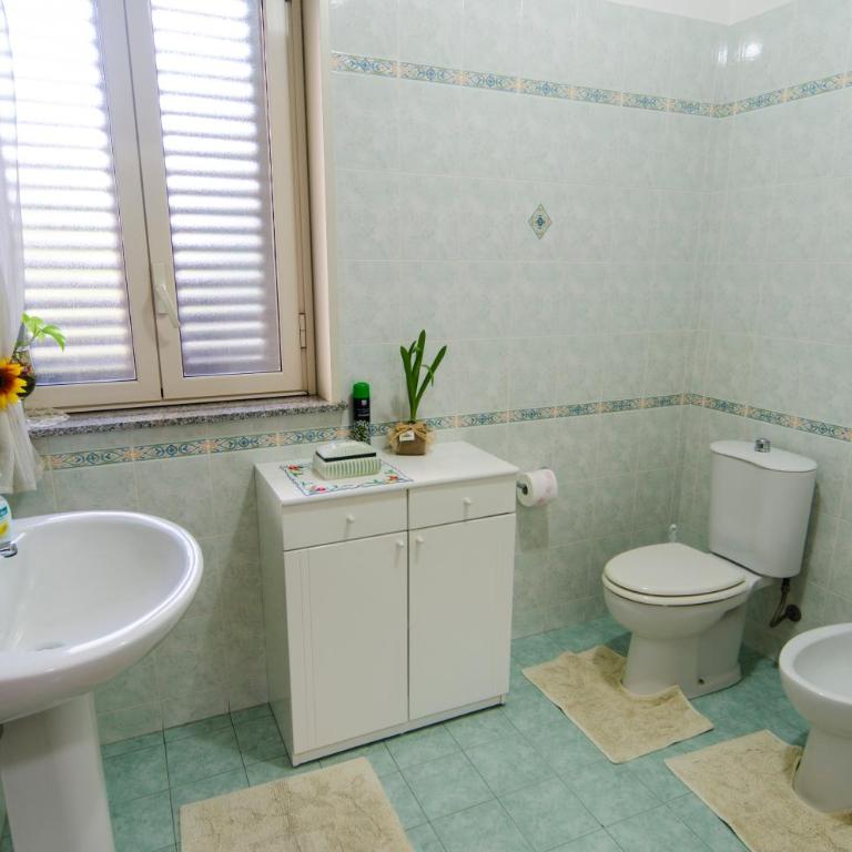 Casa Vacanza AcquaMarina - Appartamento con 1 Camera da Letto e Vista Giardino - 5